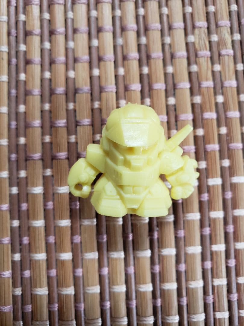 SDレイズナー消しゴムマーク2ダルジャン　黄色　ガン消し　キャラクター