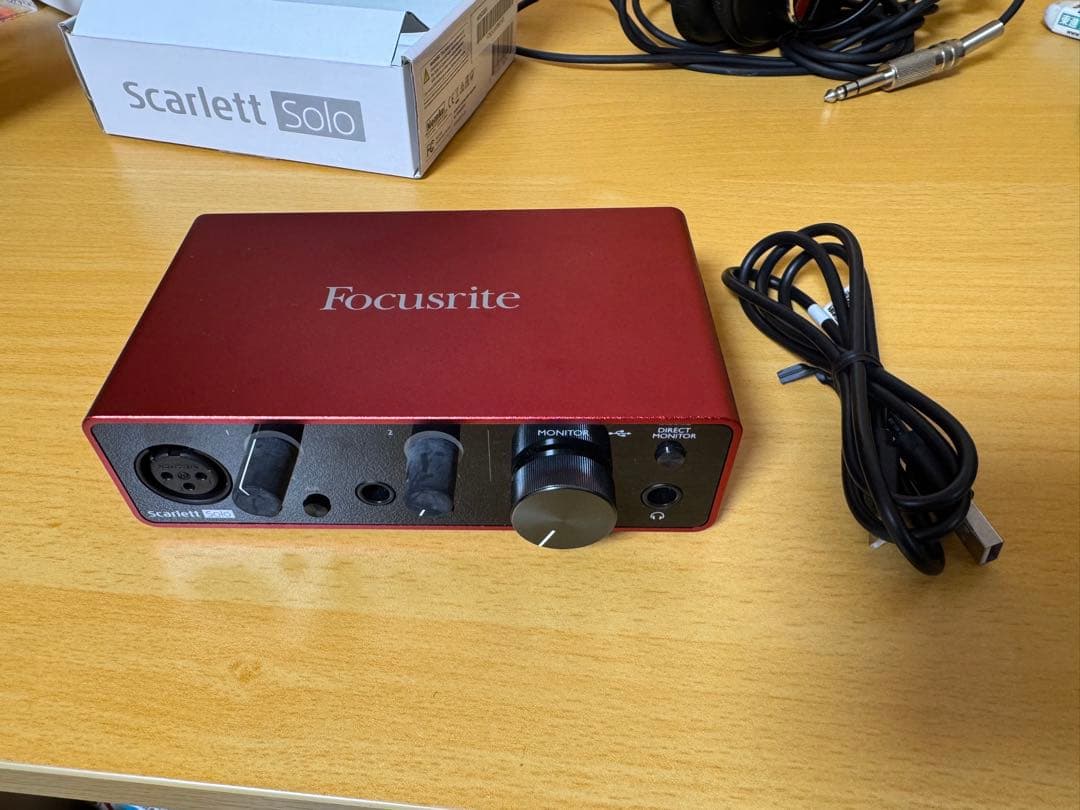 Focusrite Scarlett Solo USBオーディオインターフェイス