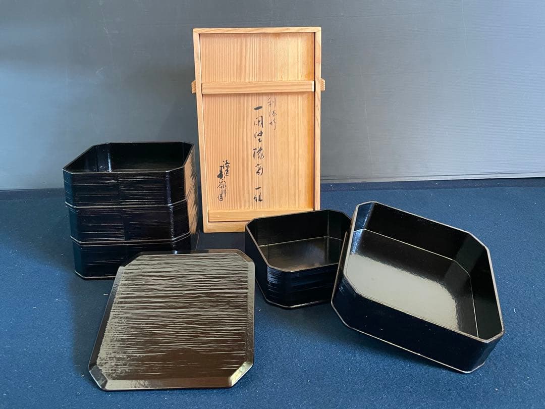 【美品】 利休形 一閑塗 五重 縁高 平安漆匠 鈴木 表朔 本堅地 ヘギ目 (Ｂ