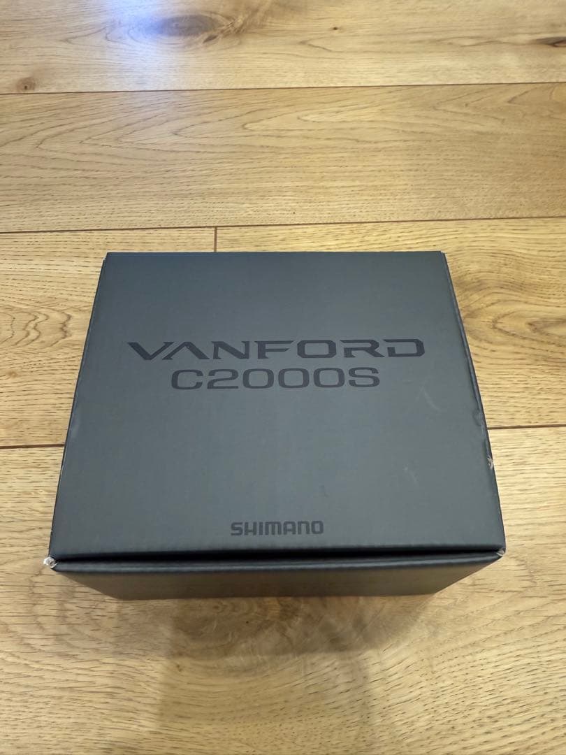 SHIMANO 24VANFORD C2000S スピニングリール