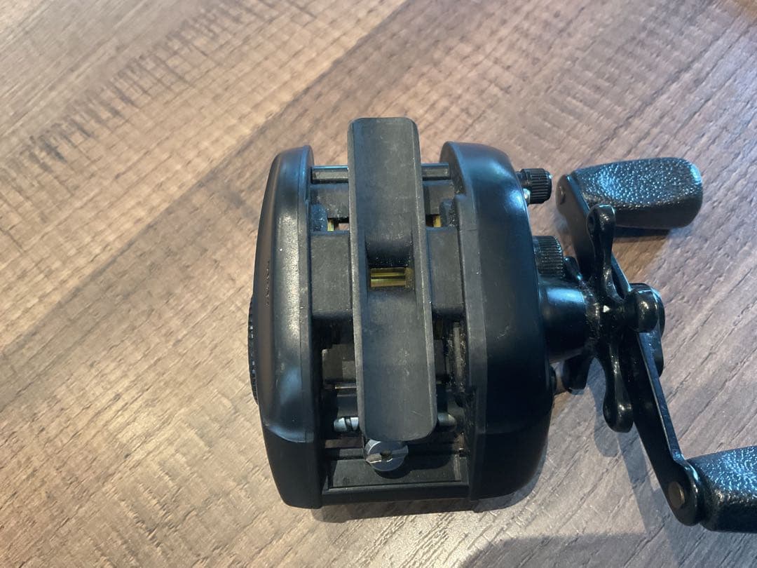 スーパートーナメント2500I専用カスタムハンドル　リール非売品です。