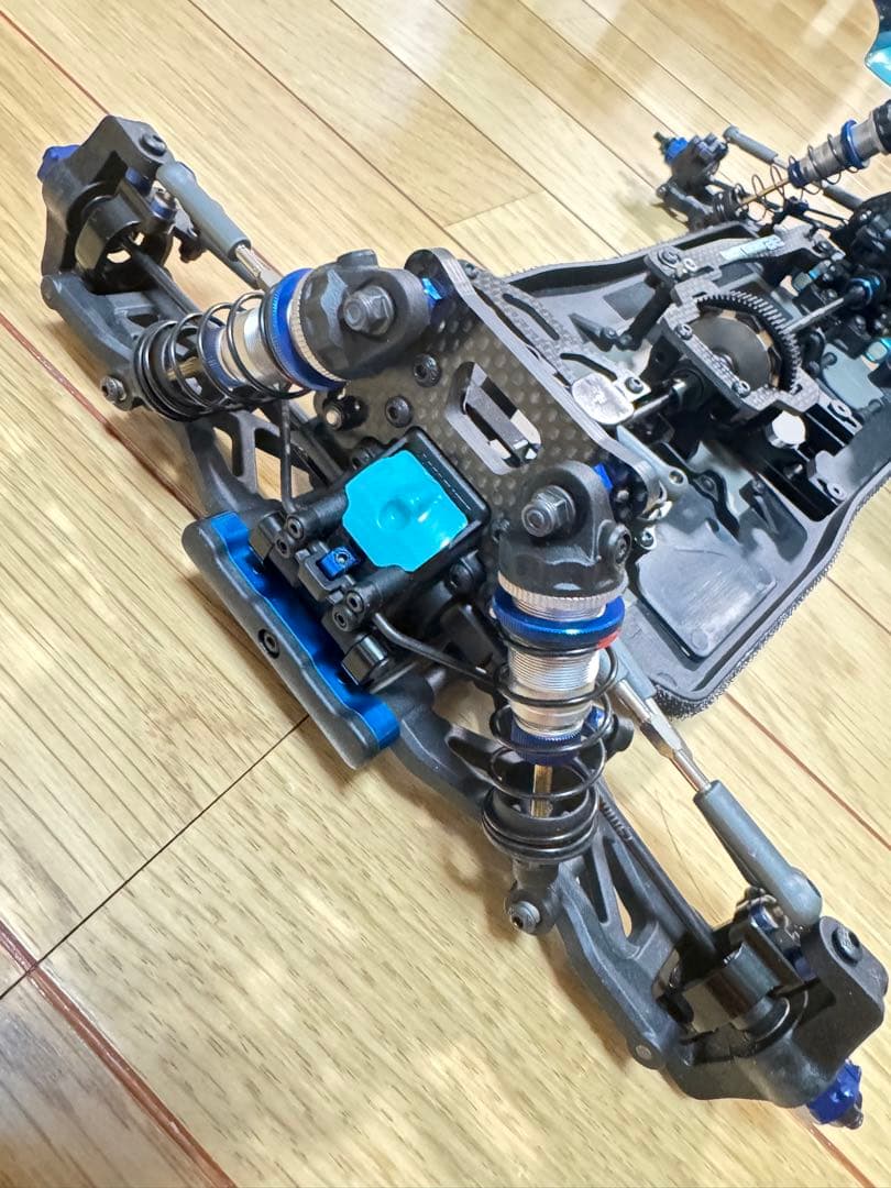 アソシエイテッド RC10B74.1