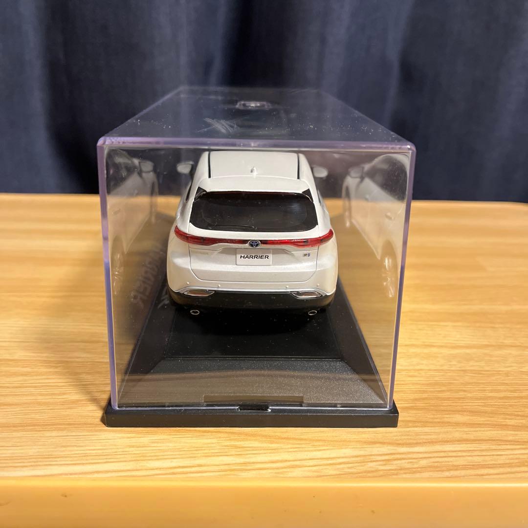 ★トヨタ　ハリアー80　ホワイトパールクリスタルシャイン　カラーサンプル