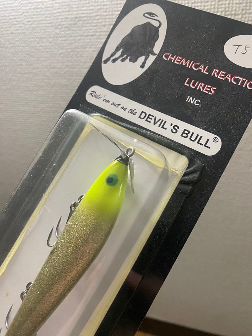 Chemical Reaction Lures T5+ 3枚羽 ノーバイト