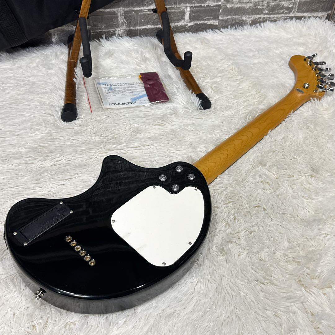 美品！FERNANDES ZO-3 ブラック 純正ソフトケース付 アンプ内蔵