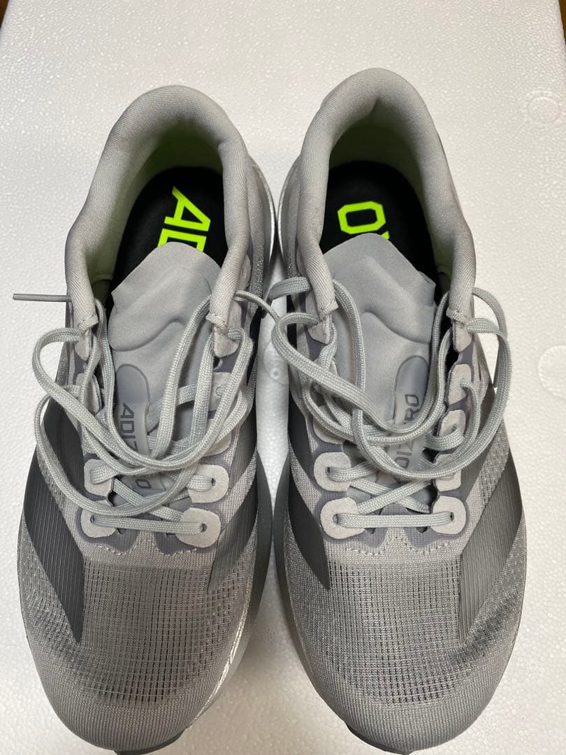 ［超美品］adidas EVO SL 24.5 シルバー　一回試走のみ