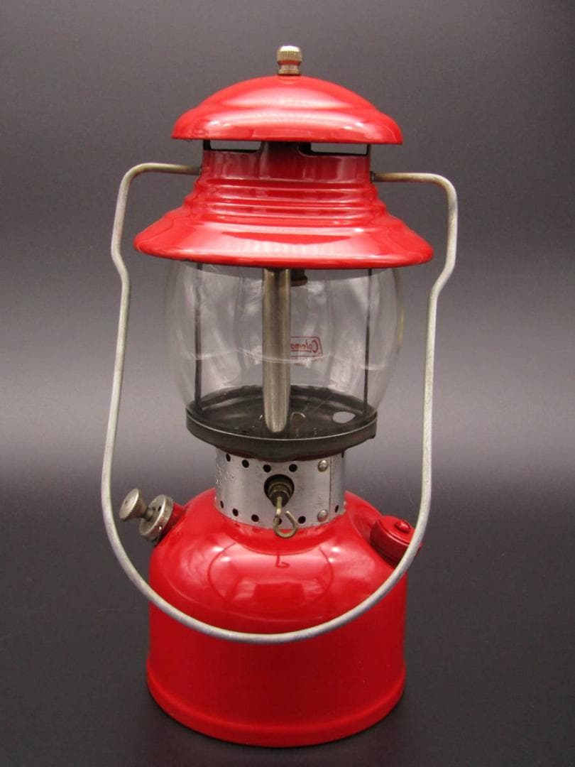 コールマン Coleman ランタン アウトドア ホワイトガソリン 赤 200
