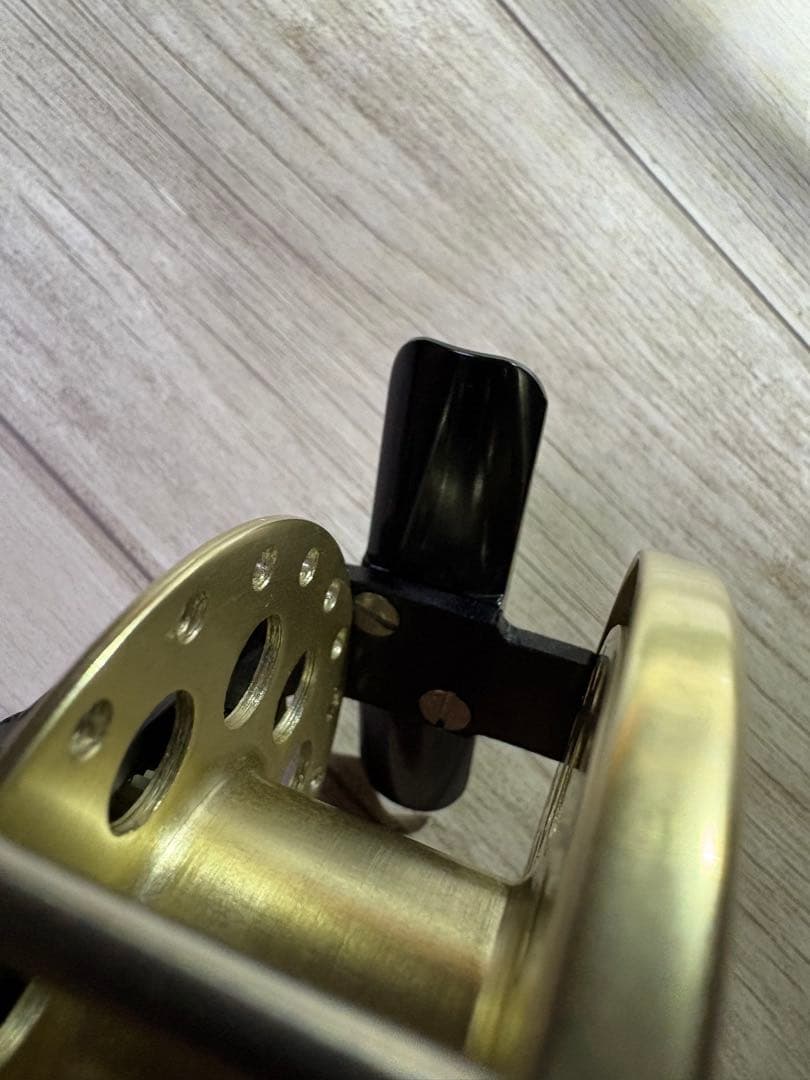 美品 STEEL FIN SPECTRA フライリール #4/5