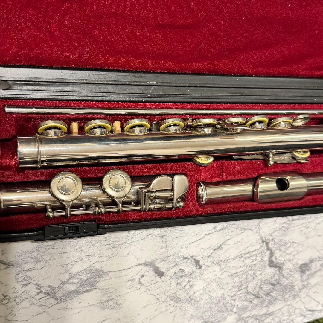 YAMAHAフルート 211ヤマハ　フルートYFL-211 ケース付き　Eメカ