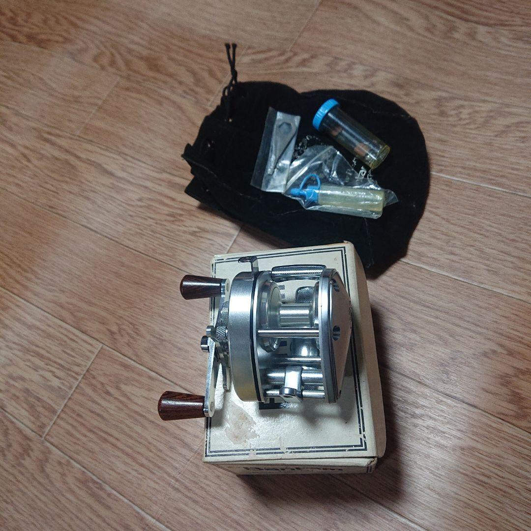 Shimano Bantam ベイトリール