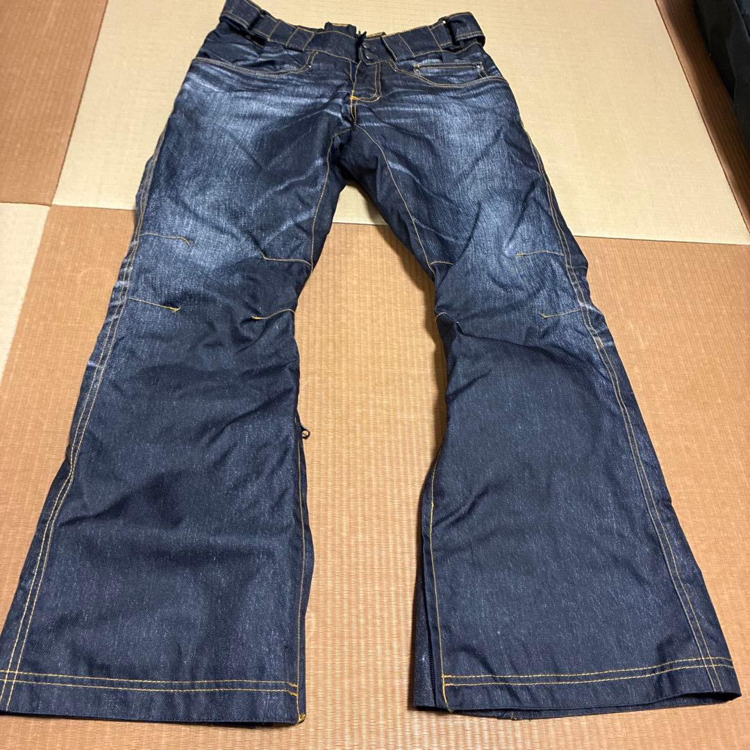 Salomon スノーボード板、ブーツ 、ウェア、グローブ、ゴーグル