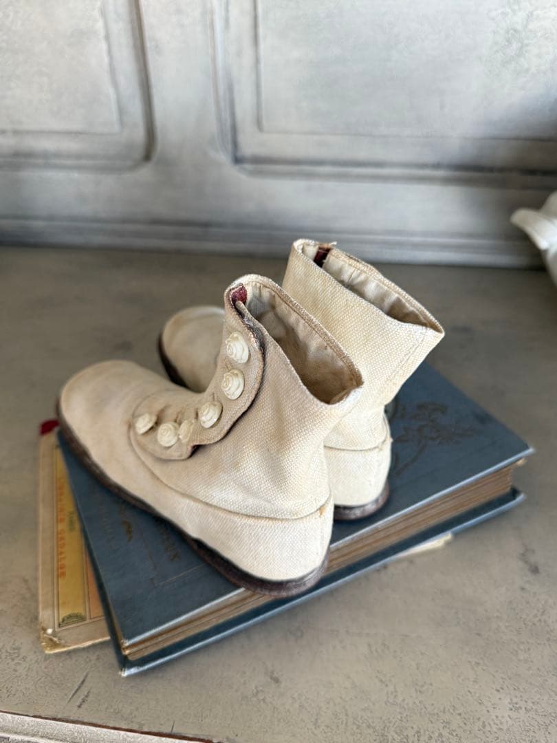 フランスアンティーク子供用ガール用ホワイト花ボタンブーツ