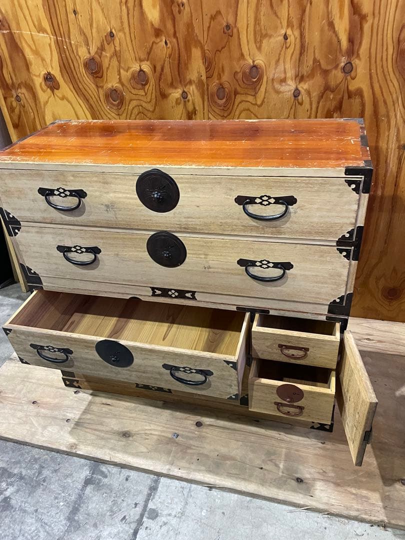 （9）【お引取り大歓迎】千葉県船橋より出品　　アンティーク桐タンス