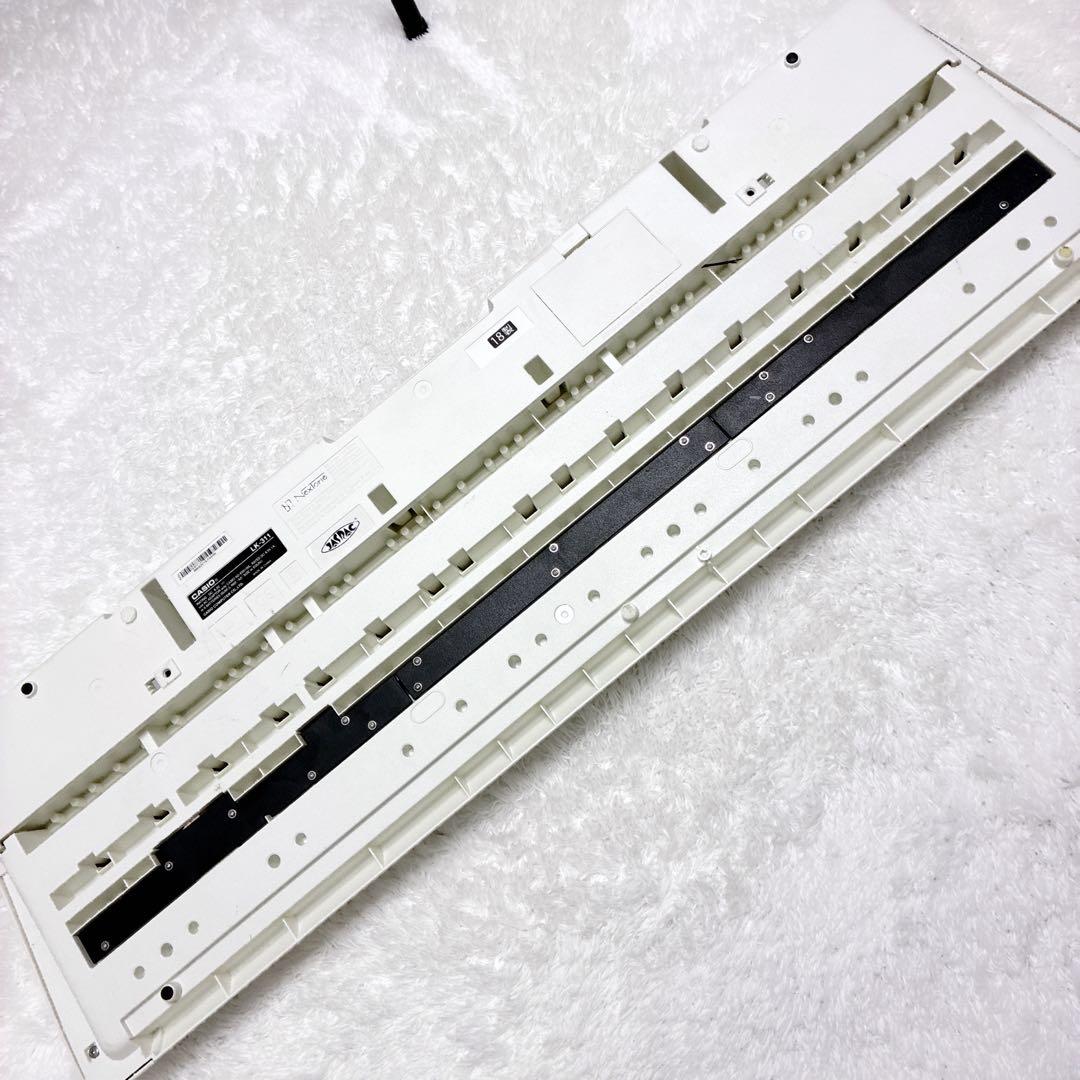CASIO LK-311 ホワイトキーボード 61鍵 譜面台 台付 動作確認済み