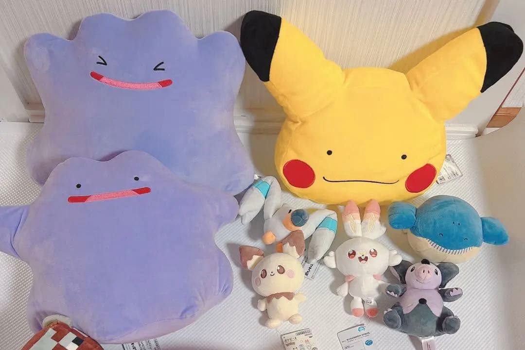 ポケモン メタモン　色違い　変身メタモン　ポケモンセンター ぬいぐるみ