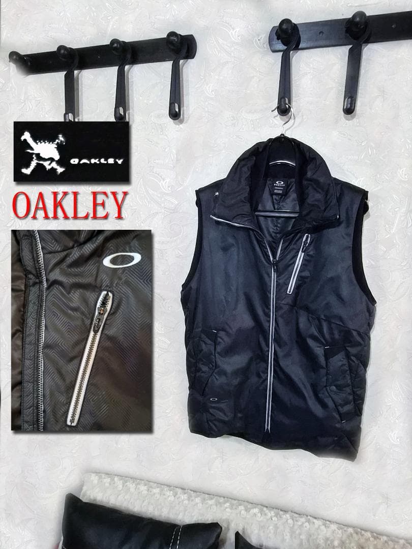 OAKLEY ブラック ベスト M