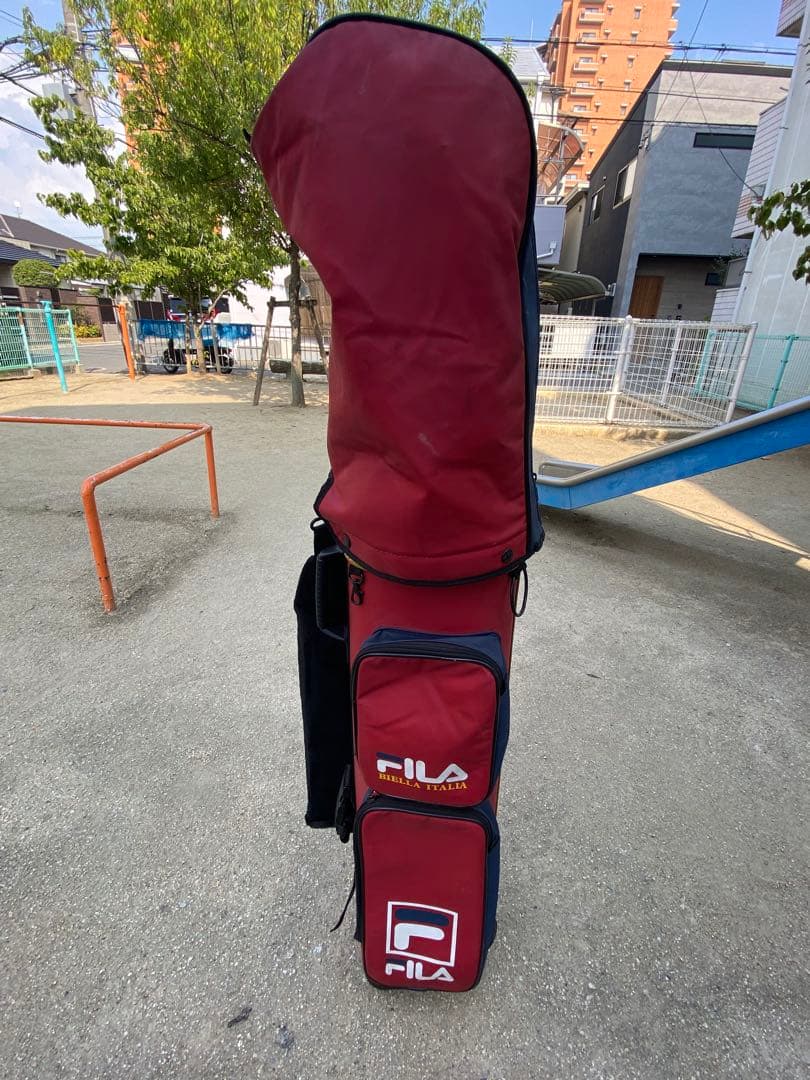 ブランド（バッグ）: FILA GOLF（赤とネイビーのスポーツデザイン）