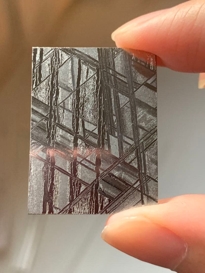 ギベオン鉄隕石　スライス標本　メテオライト　セリコ　パワーストーン　化石　根付