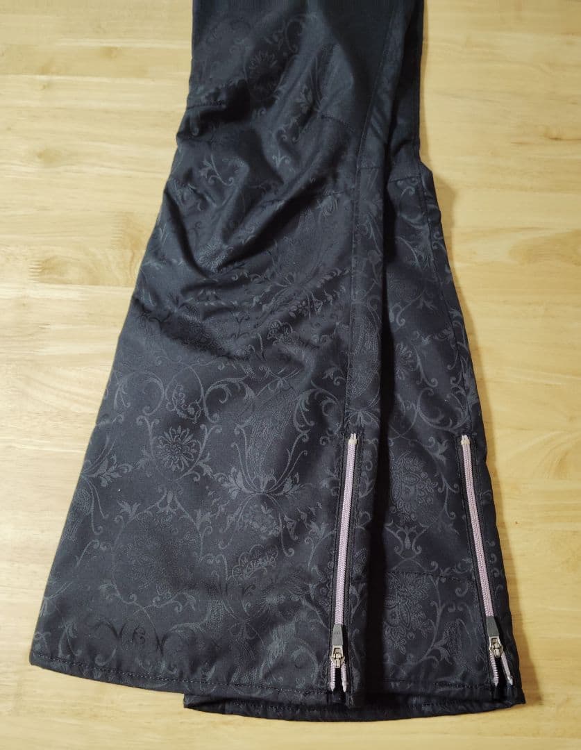 Kissmarkスキーウェア　上下セット〘L〙