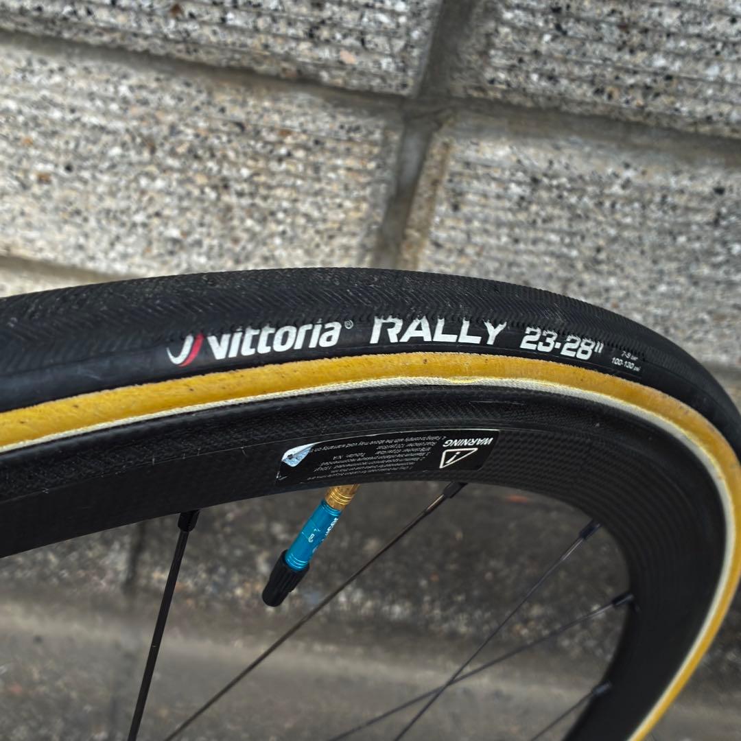 カーボンホイール 700c チューブラータイヤ付き