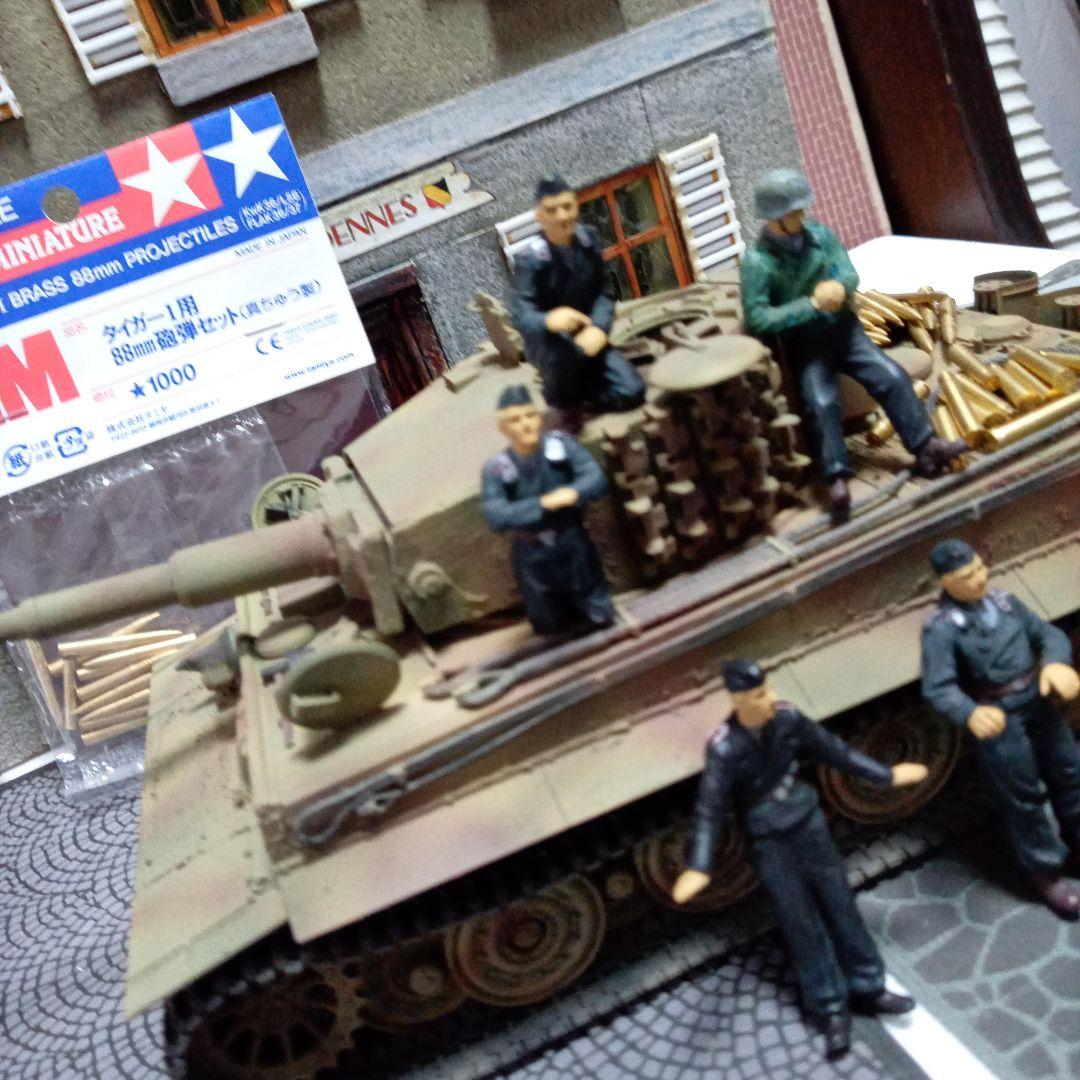 値下げしました　タミヤ　タイガーⅠ型　最後期型　1／35　アクセサリーパーツ多数