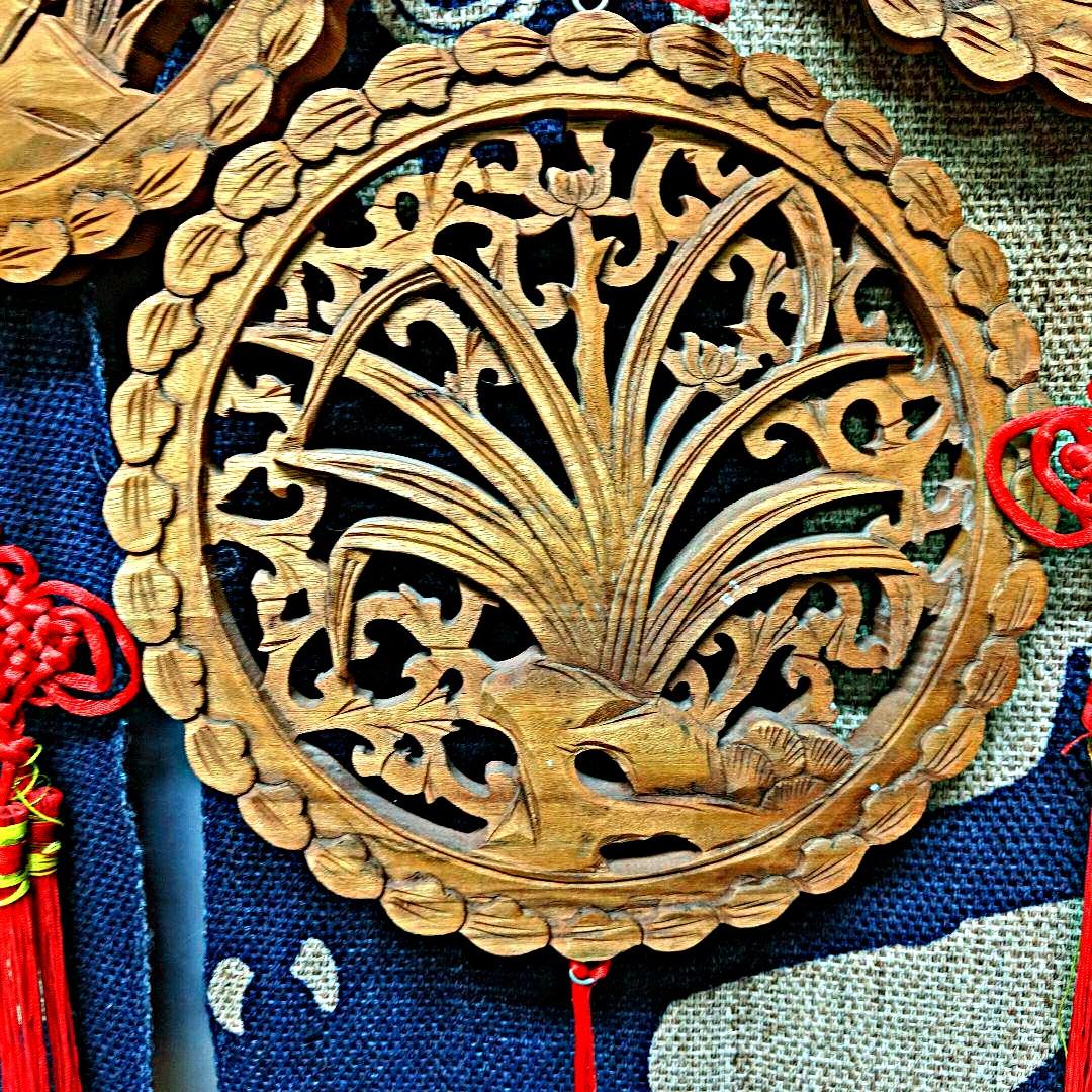 今だけ値下げします!　　　　　　　　　　　リリーフ木彫り壁掛け　4点セット