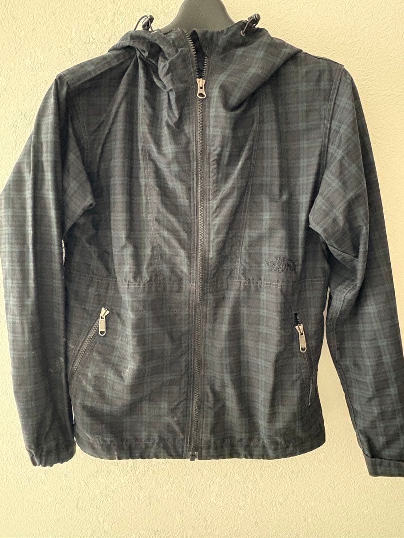 THE NORTH FACE ウィンドブレーカー 黒チェック