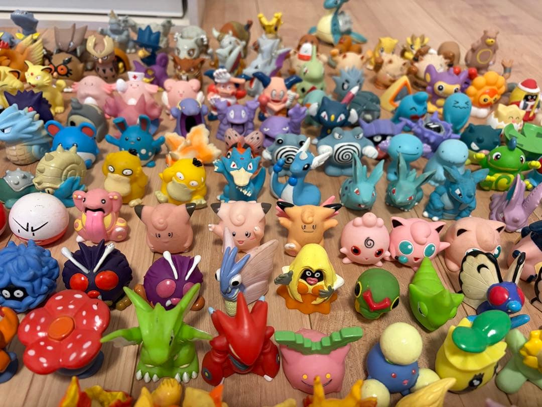 【希少】昔のポケモンキッズ 指人形 265個＋サトシなど14個　計279個