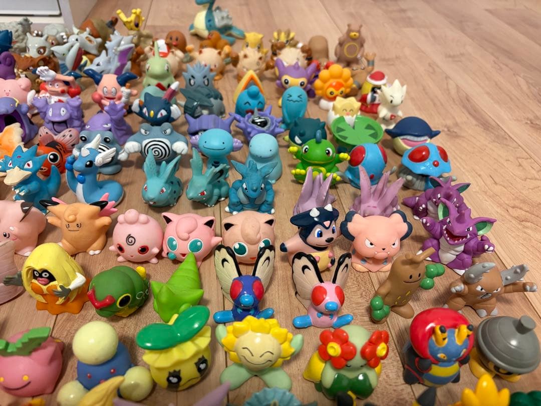 【希少】昔のポケモンキッズ 指人形 265個＋サトシなど14個　計279個