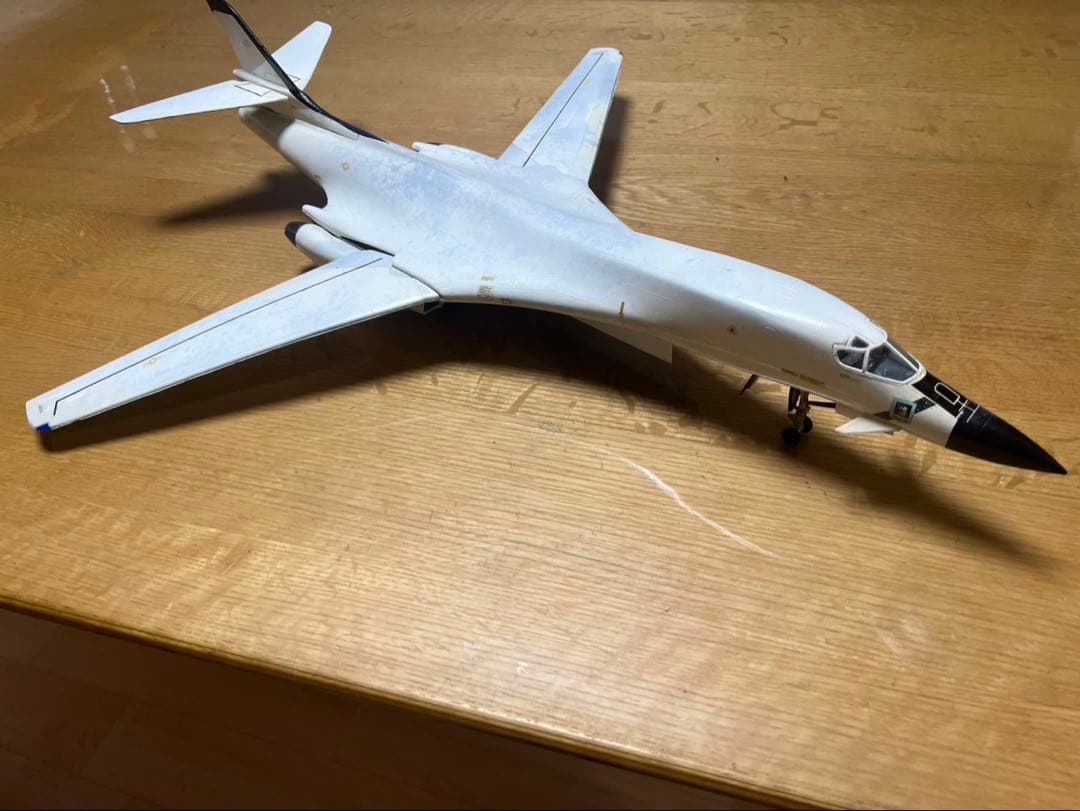 値下げ　米国空軍爆撃機 ロックウェルB1ランサー(1/72)