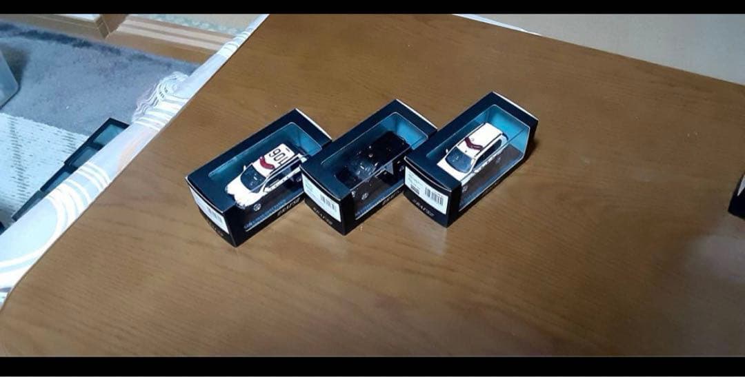 【パトカー3台セット】レイズ　エクストレイル　1/43