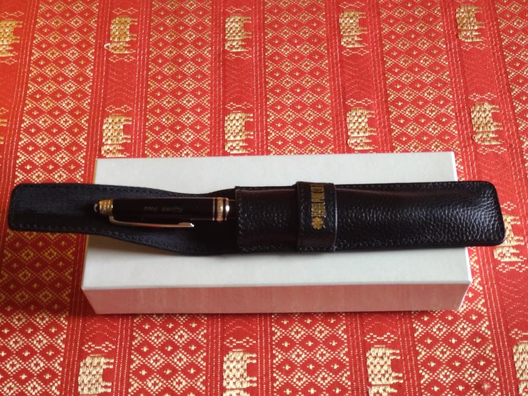 MONTBLANC　スペシャルブルーサファイアボールペン　本革ケース　化粧箱入り