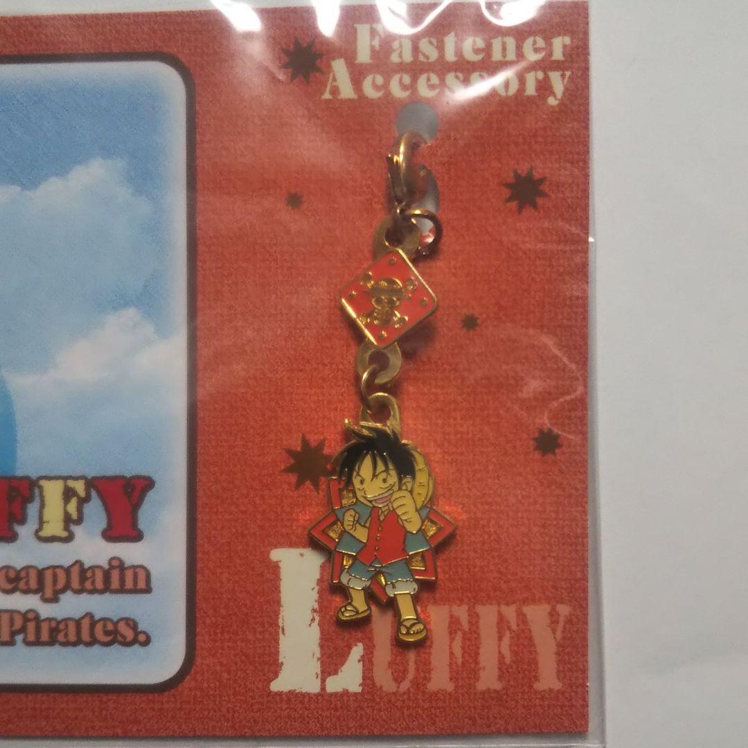 4種セット ワンピース ファスナーアクセサリー ルフィ ゾロ サンジ ロビン