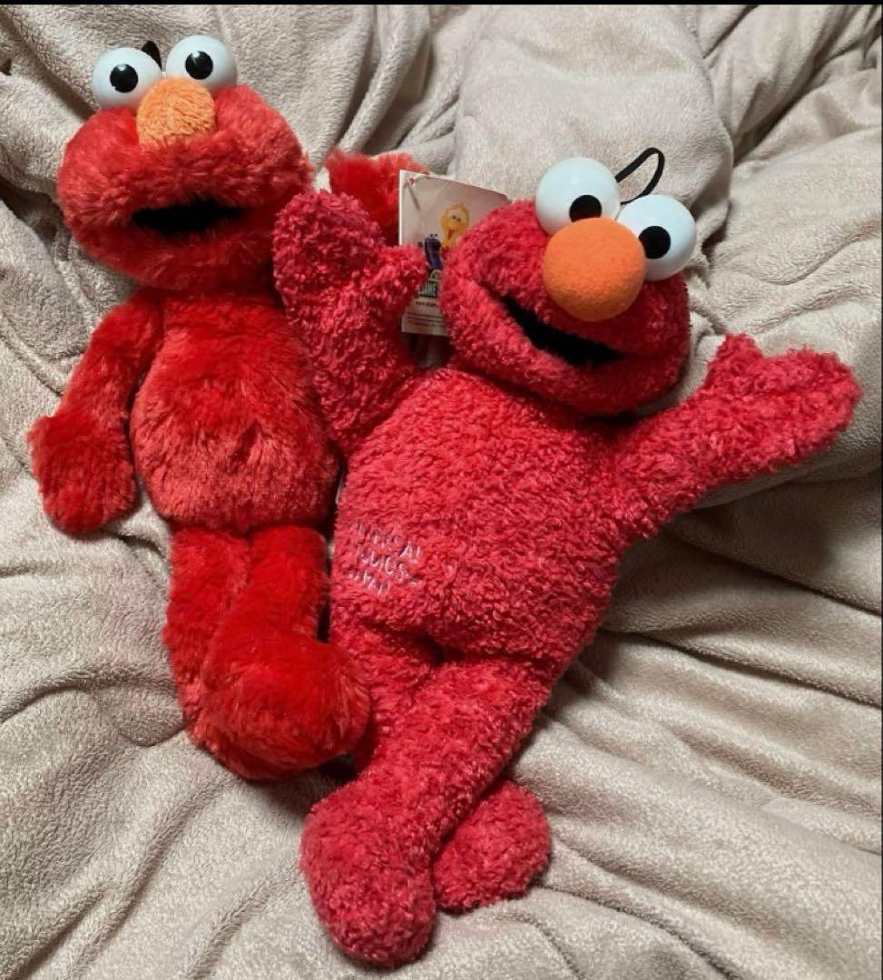 ユニバエルモぬいぐるみ