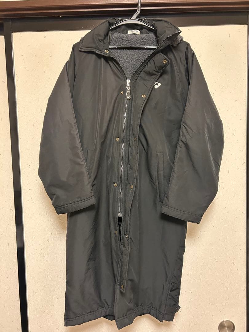 ヨネックス フード付きベンチコートブラック