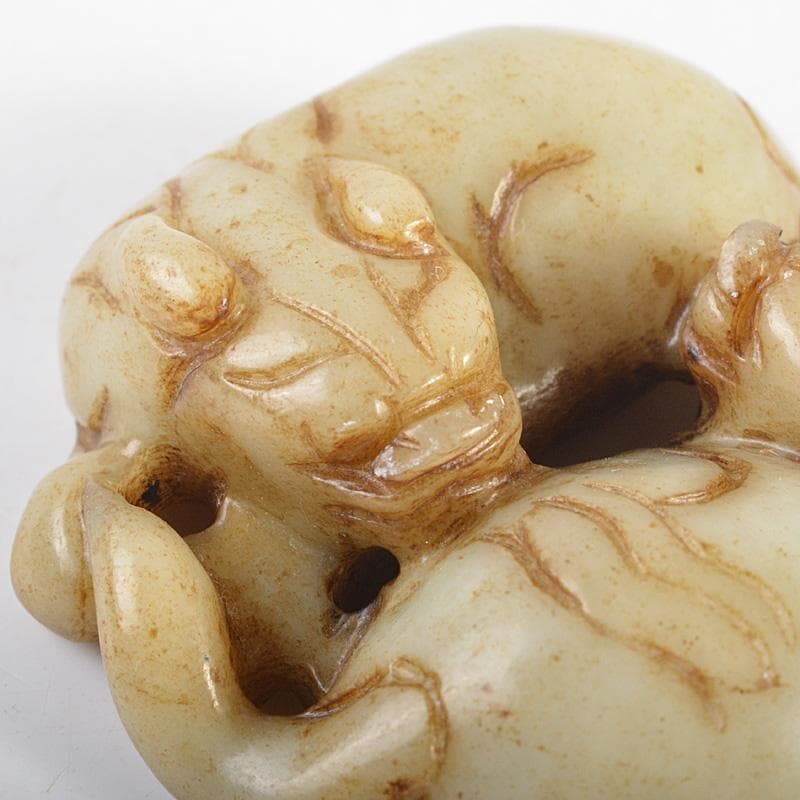 中国　玉石彫刻　犬刻　根付　紙鎮　置物　C　R7131E