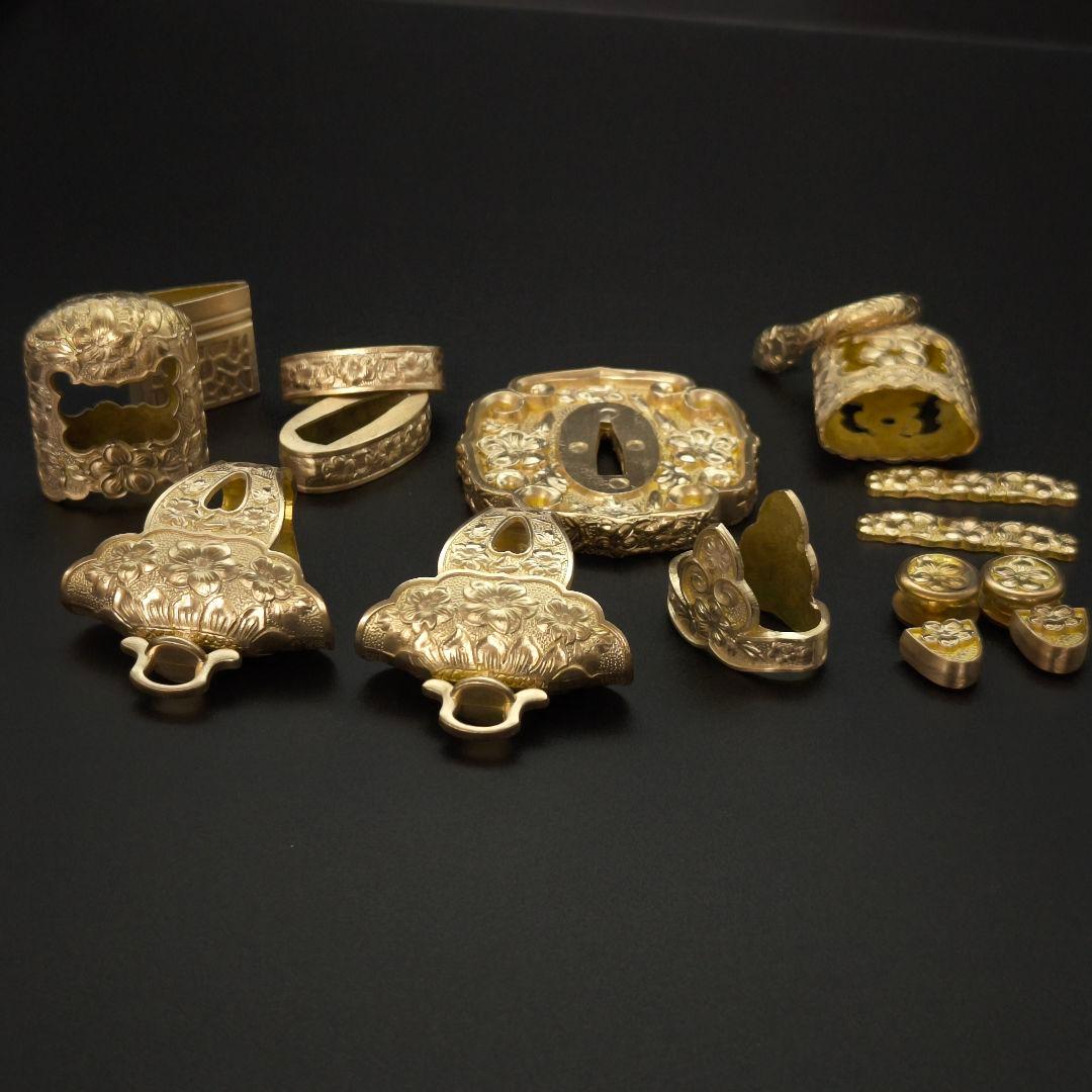 太刀拵　桜の図　銅製　日本刀装具　柄鞘一式　刀剣美術