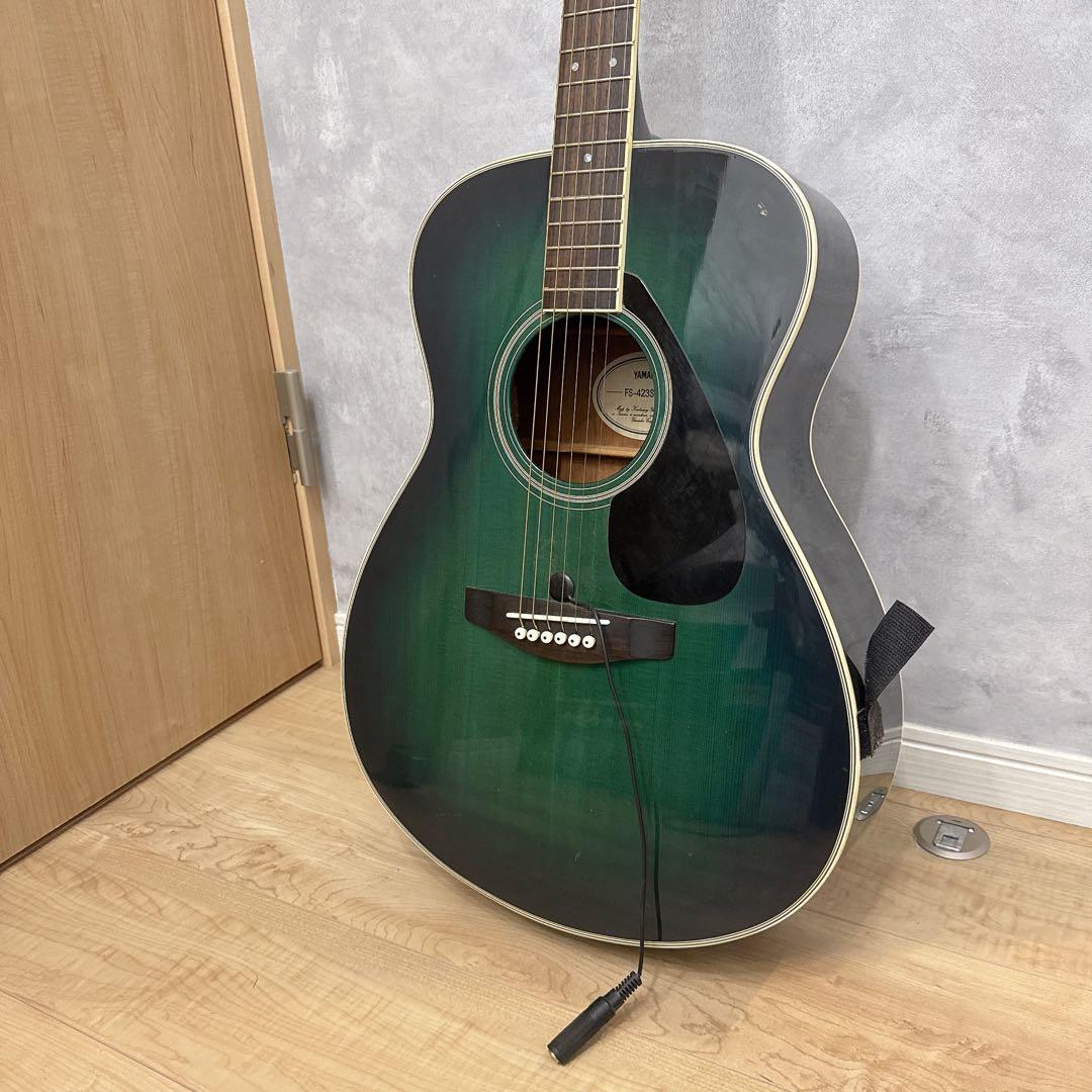 Ｒ　ヤマハ　YAMAHA　FS-423S TMB アコギ　ギター　ケース付