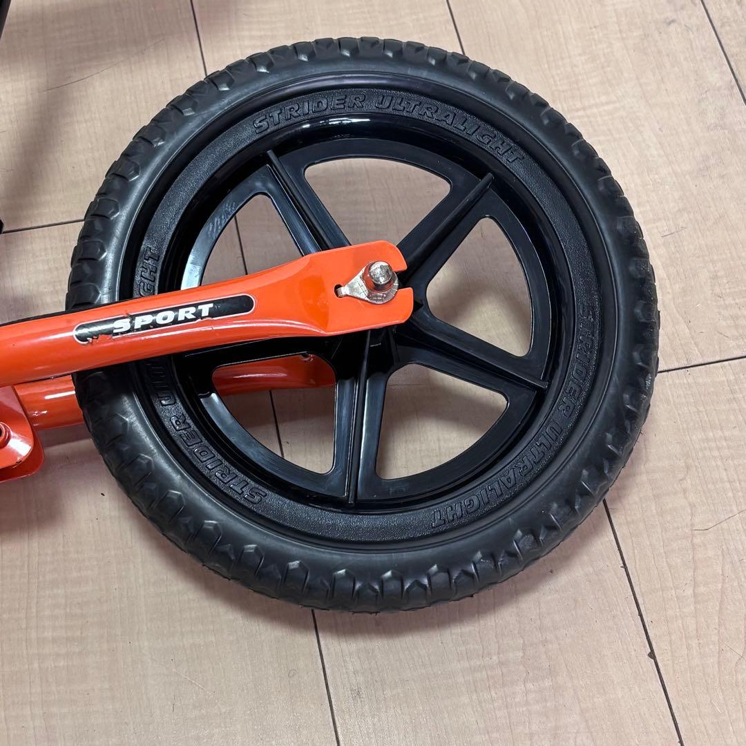 【人気のオレンジ】ストライダー スポーツモデル 12インチ 日本正規品