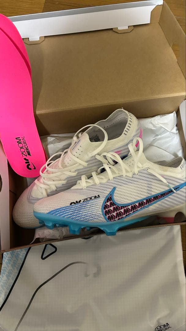 NIKE Zoomマーキュリアル ヴェイパー15エリート FG