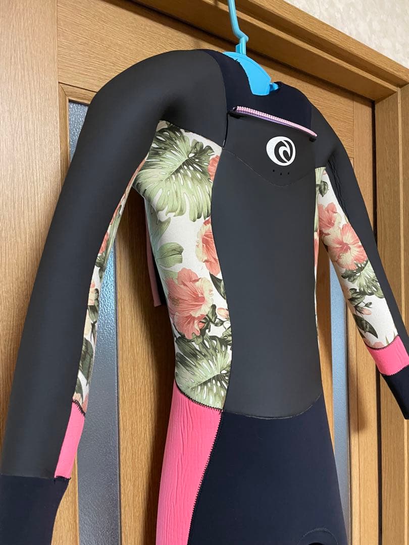 リップカール　RIP CURL セミドライ　レディース