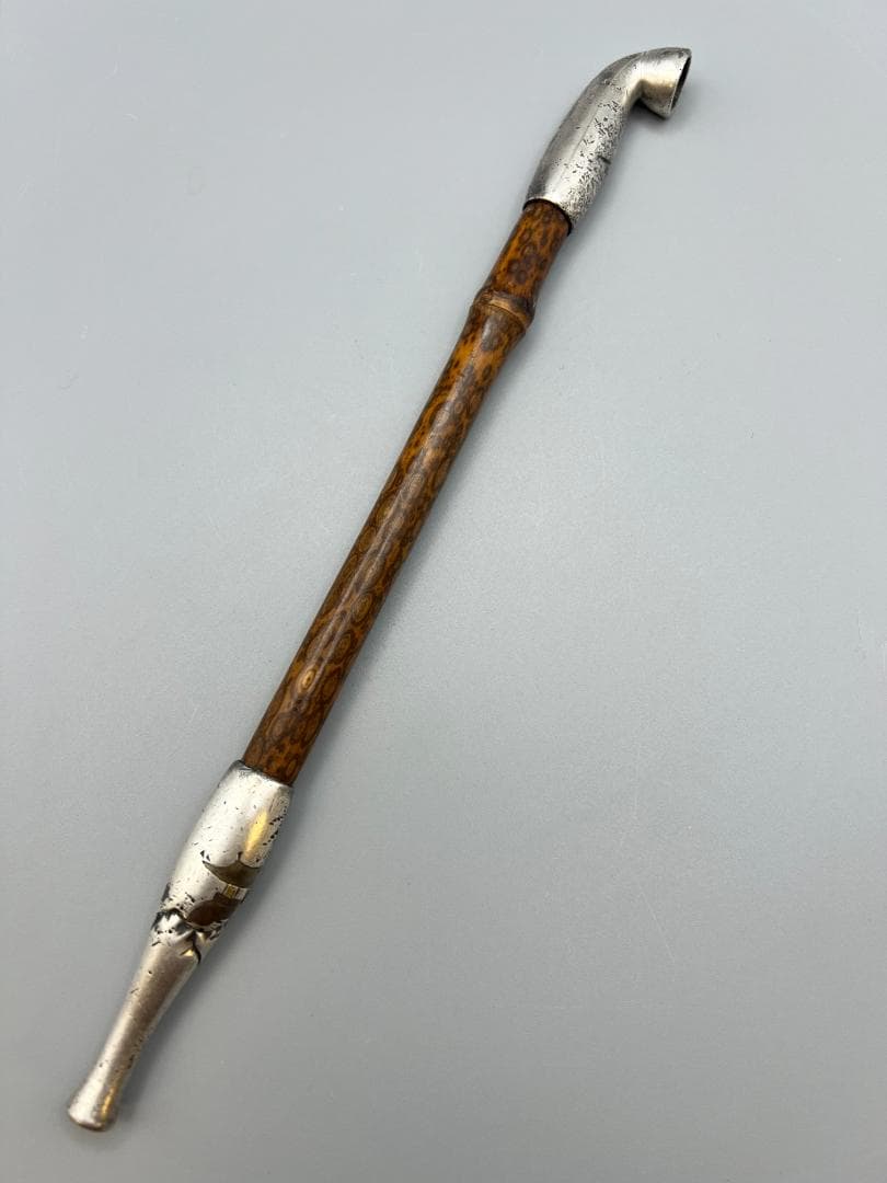 銀製　煙管　キセル　山風景図　赤銅金象嵌　銀細工　アンティーク　重量約32g