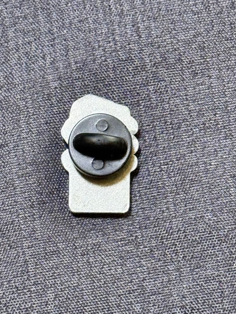 u*9様 大阪関西万博 EXPO2025 フランス館 パビリオンスタッフピンバッ