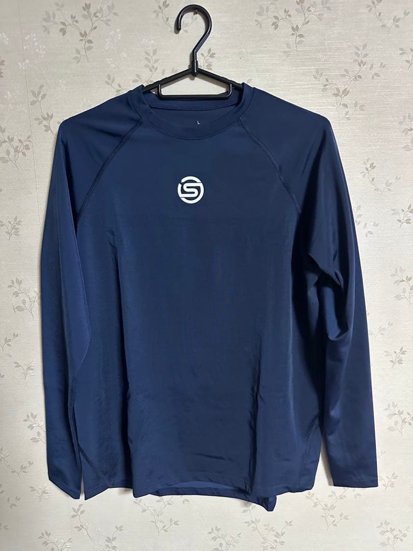 SKINS ネイビー 長袖 トレーニングシャツ Lサイズ