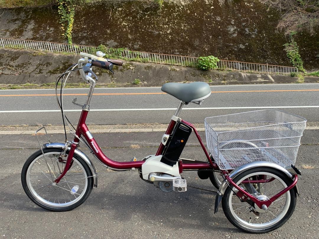 【動作確認済】送料無料 Panasonic 電動三輪自転車8.9Ah長押し4点灯