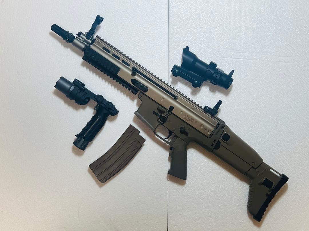 SCAR-L(CQC) & グリップライト & ズームスコープ(3点全て10禁)