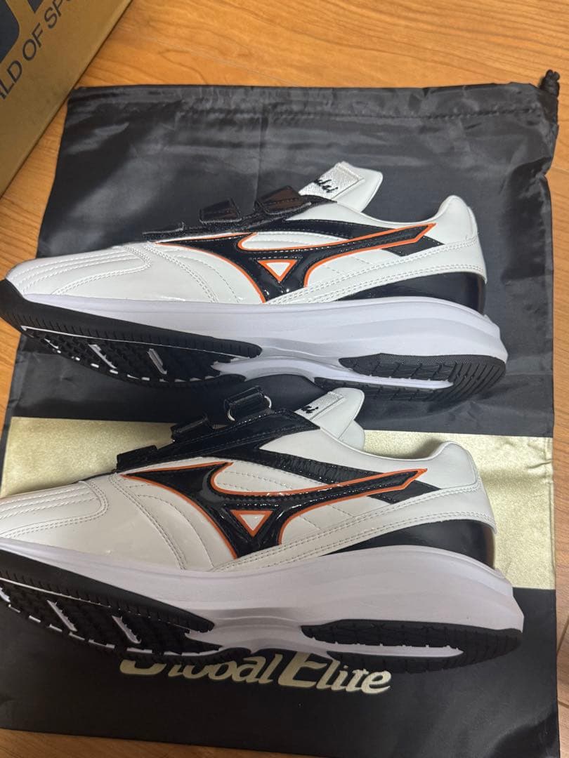 Mizuno Global Elite トレーニングシューズ