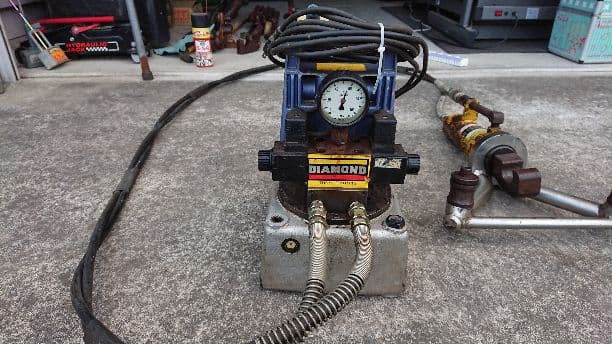 値下げ  鉄筋曲げ機(送料込に致します)