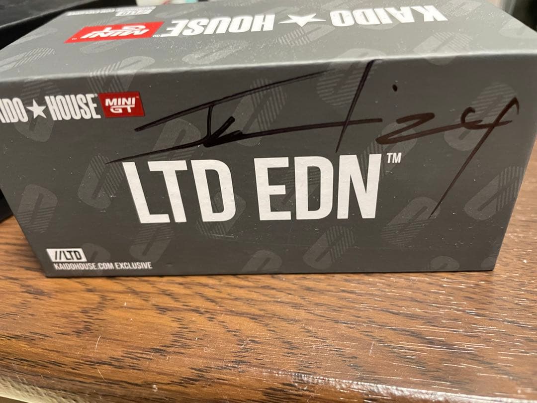 ミニカー 1/64 KAIDO HOUSE SKYLINE GTR R33 LTD