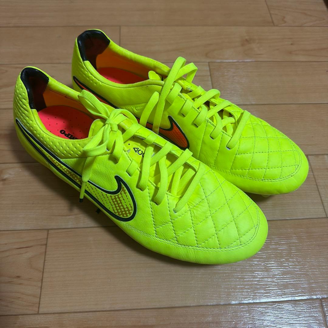 ナイキ ティエンポレジェンド5 FG ACC 25.5cm